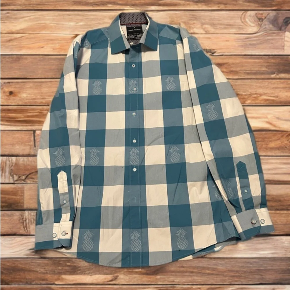 NWOT Daniel Hechter Blue and White Check Button-Down Shirt with Pineapple M - Picture 2 of 5